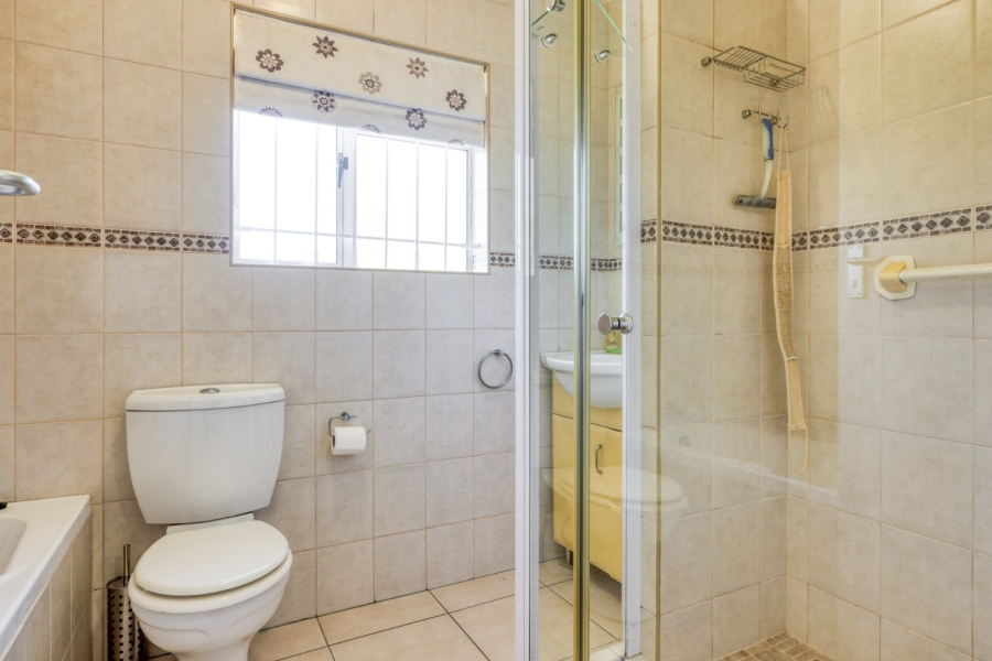 2 Bedroom Property for Sale in Noordhoek Manor Western Cape